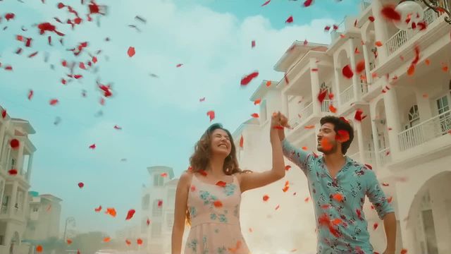 Frame from Chale Aatein Hai