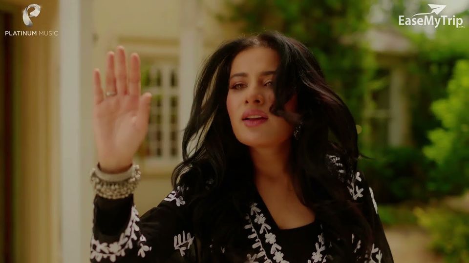 Frame 1 from Badtameez
