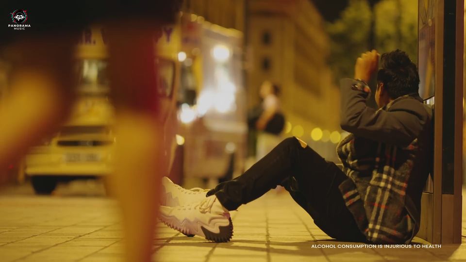 Frame 2 from Bewafai
