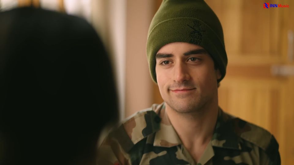 Frame 1 from Chale Aao
