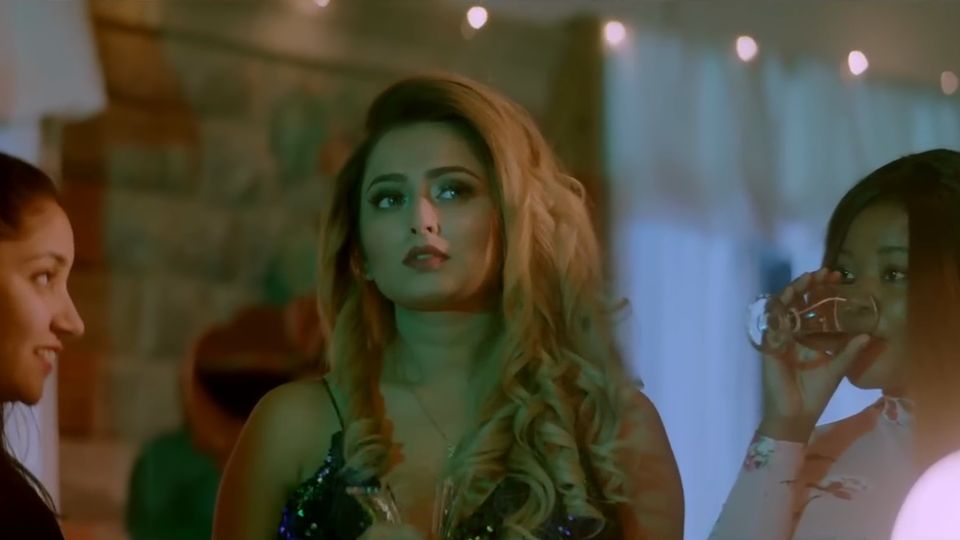 Frame 1 from Koi Hor